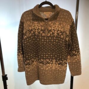 Women’s Grey and White Sweater